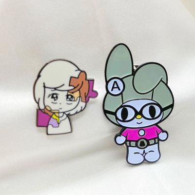 Wholesale Brooch Bulk Custom Round Soft Hard Enamel Metal Magnet Badge Lapel Pin With Backing Card
