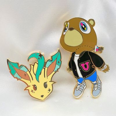 1.25 inch hot sale antique gold scissors badge die cast metal pin custom lapel Business gift badge