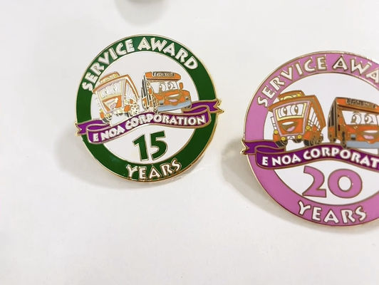 kopen Geplaatst metalen ambachten op maat hard gelast lapel pin zakelijke cadeautjes metalen logo ontwerp pinnen voor kleding online manufacture