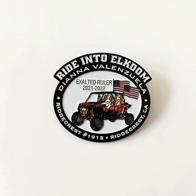 kopen Op maat gemaakte lapelpinnen - harde metalen emaljes voor erkenning van werknemers online manufacture