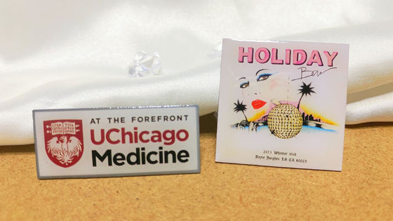 kopen Custom Lapel Pin and Metal Badge with 2D/3D Design Epoxy Coating and Zinc Alloy Material online manufacture