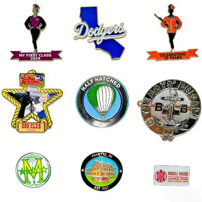 kopen Custom Duurzame Stalen Badge ¢ Unieke vorm met kleurenzamel ¢ Branding Pin Aanhangsels met veiligheidspin online manufacture