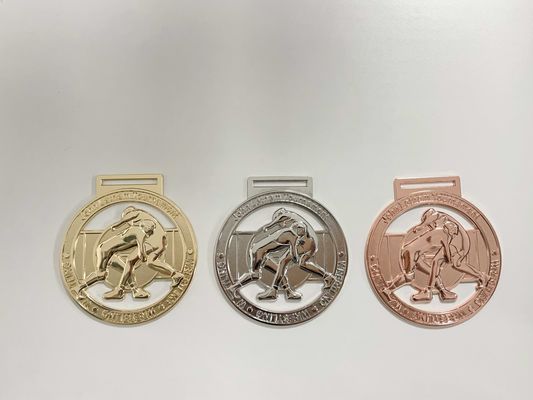 Goede prijs. 3D giet zink legering voetbalmedalen met goud zilver brons bekleding voor sportprijzen online