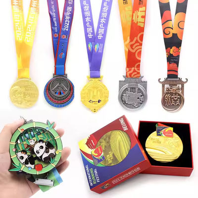 Groothandel Hoogwaardig ontwerp Uw eigen blanco zinklegering 3D Gold Award Running Medal Custom Sport Metal Medal