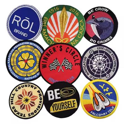 Hot Selling Custom 100% Geborduurde Borduurpatches Naai of Strijk op voor Kleding