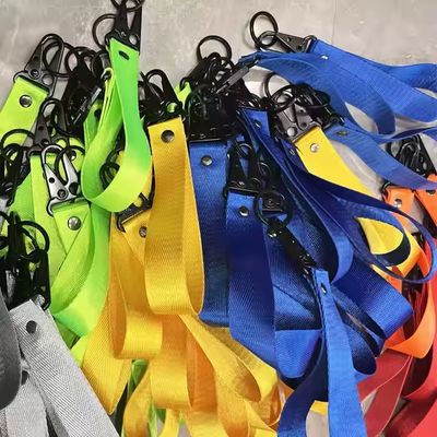 Aangepaste sleutelhanger van nylon, gepersonaliseerd, creatief, autosleutelhanger, polyester sleutelhanger, motorfiets sleutelhanger