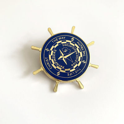 High Added Value Custom Pin Badges voor scholen Bedrijven en organisaties