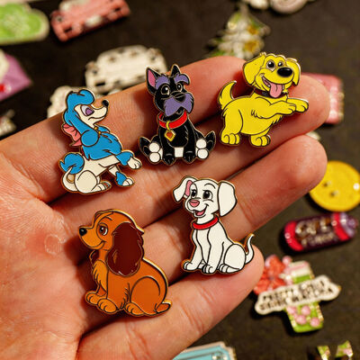 Custom Metal Telefoonsticker voor Dames – Broche Stijl met 3M Lijm – VAE, Saoedi-Arabië, Koeweit, Oman, Bahrein