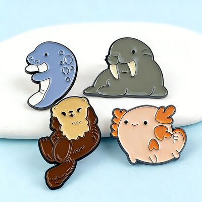 Goede prijs. Custom gold metal lapel pins with soft/hard enamel from China wholesale for hats and clothes. online