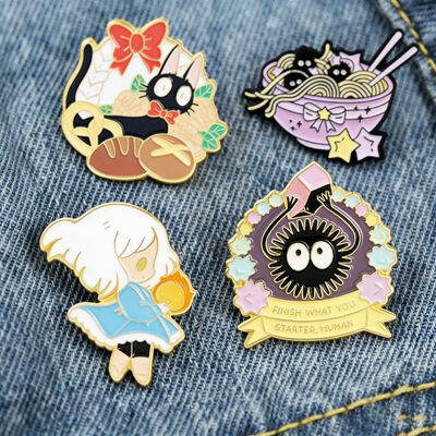 Goede prijs. Op maat gemaakte vergulde reversspelden met zacht emaille en aangepast logo voor branding online