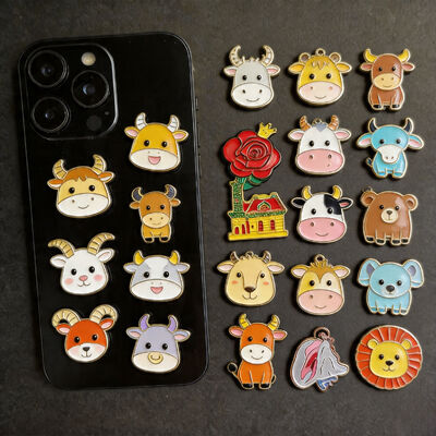 Goede prijs. Arabisch gegraveerde zachte emaille-stickers en stadsbadges voor telefoon-inrichting en culturele geschenken. online