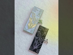 Aanpassing van de glazuurpen zonder glitter broche anime harde glazuurpen zachte lapel badge